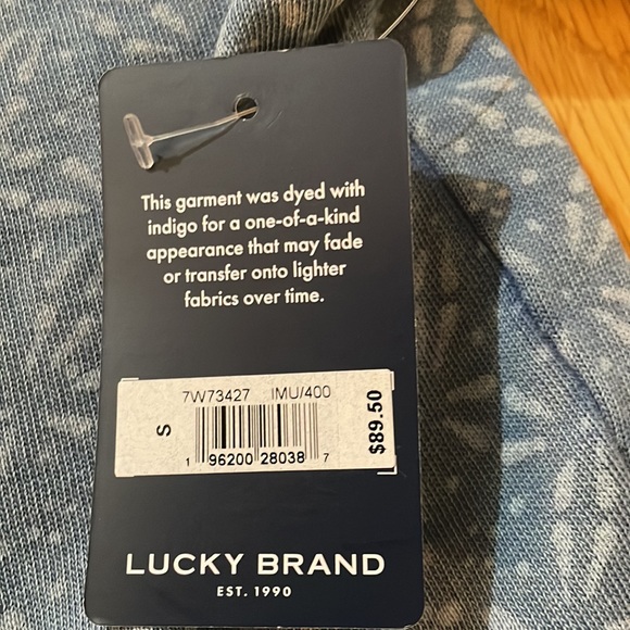 NWT Women’s Lucky Brand Cropped Hoodie Sweatshirt Size Small - Picture 2 of 7